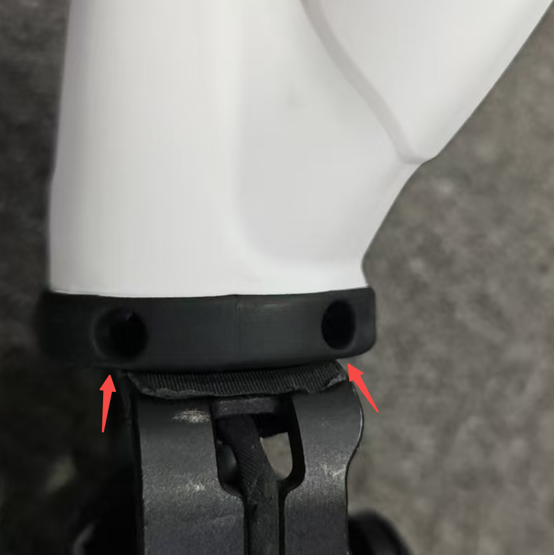 Remove the four screws(M2.5x8) securing the dummy hand / end-effector at the wrist using H2.0 Hex key.