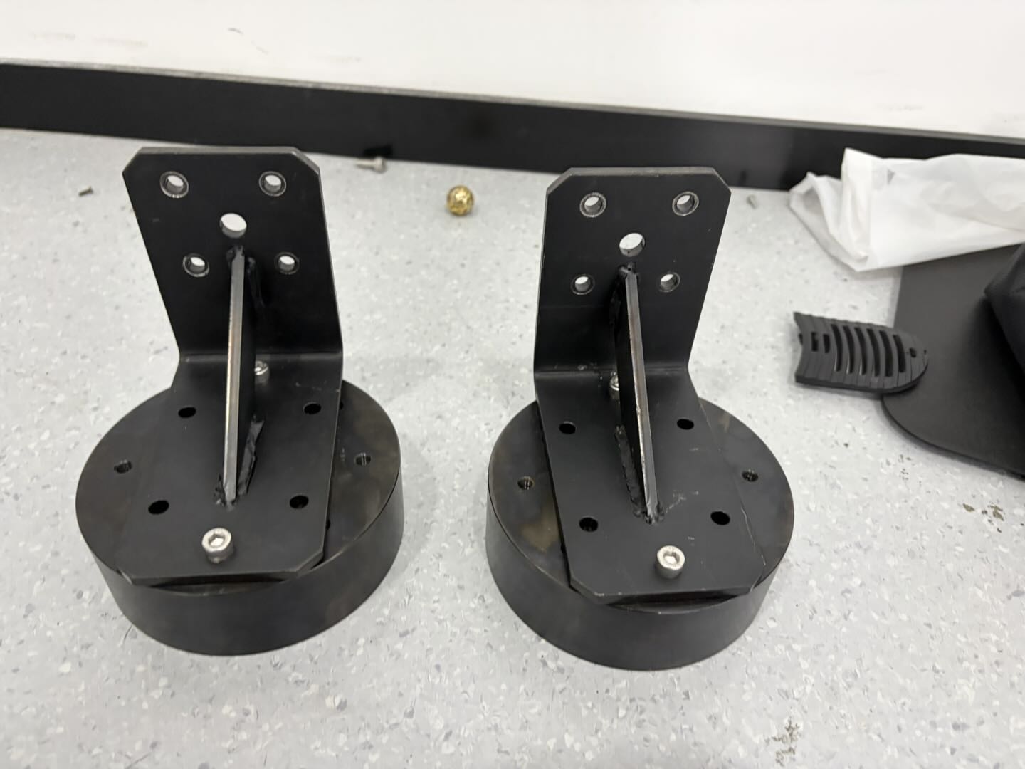 The weight of each is around 4kg.